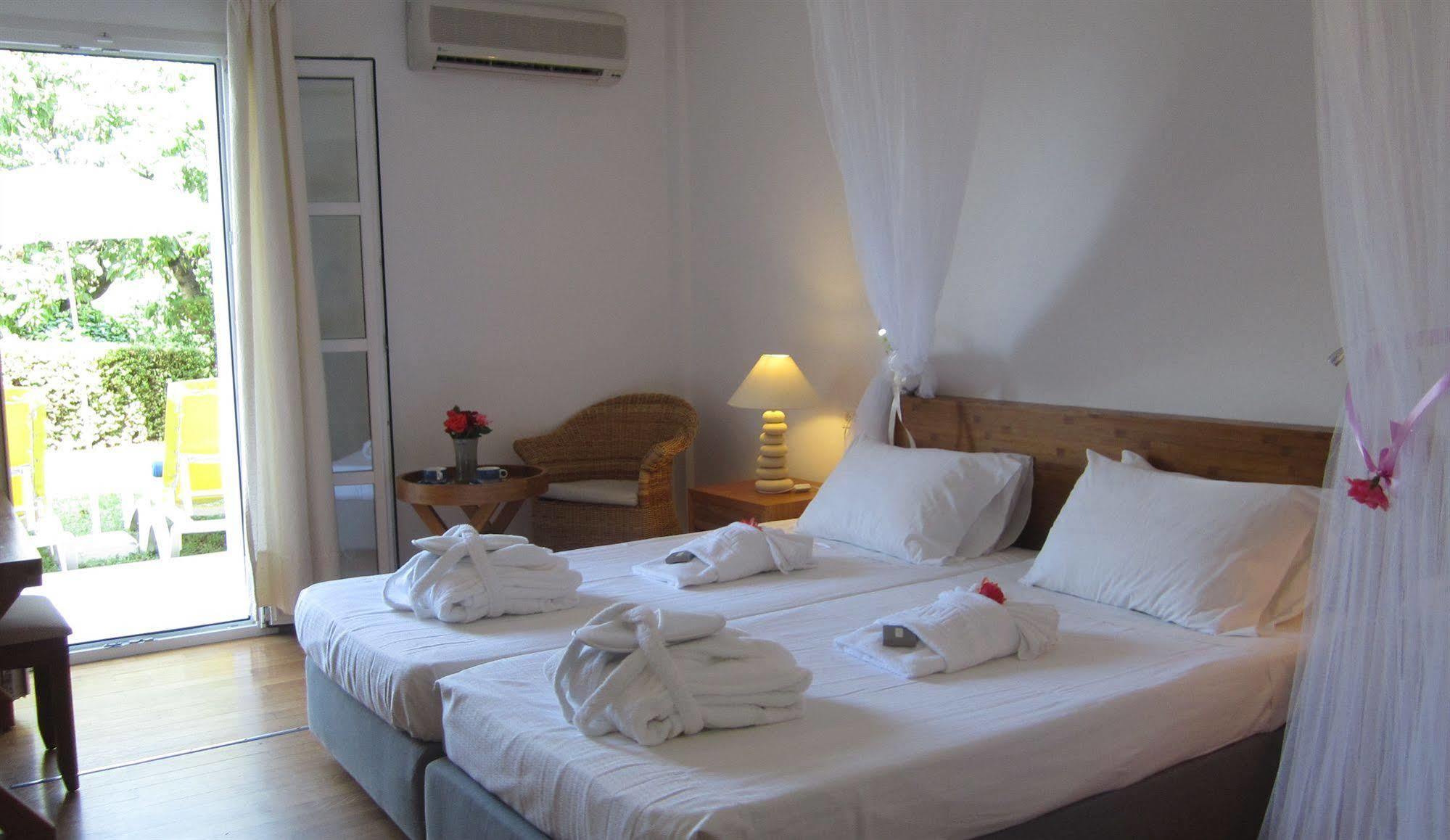 Ionian Princess Suites Hotel Acharavi  Exterior foto