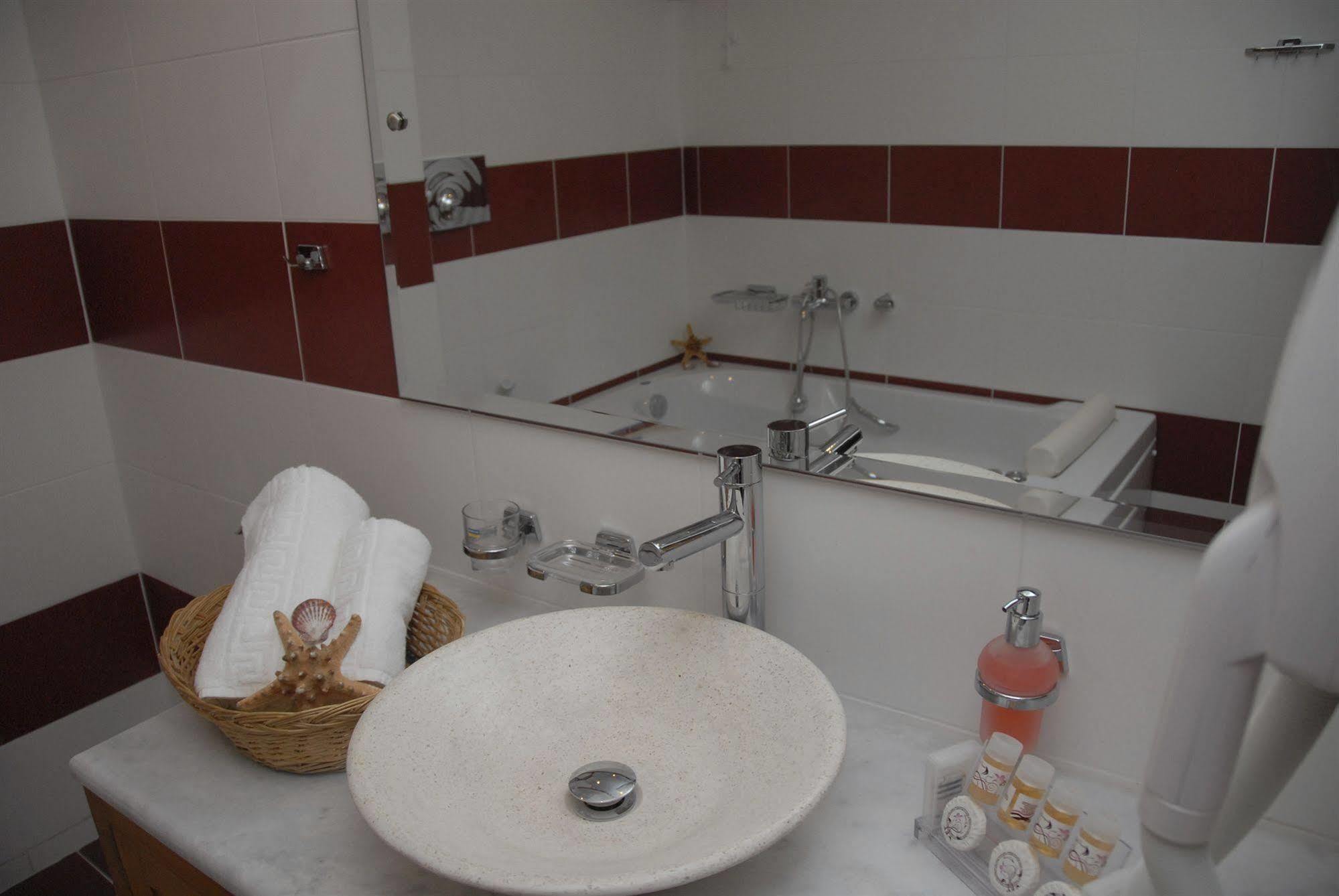 Ionian Princess Suites Hotel Acharavi  Exterior foto