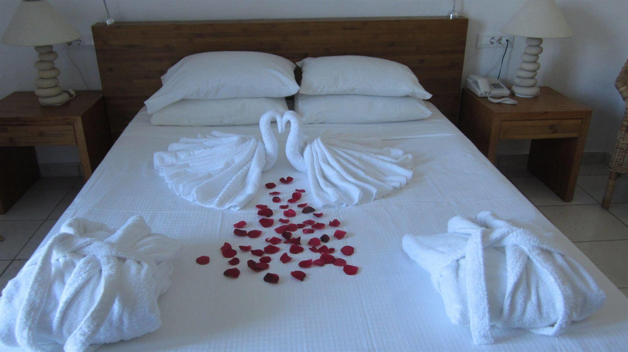Ionian Princess Suites Hotel Acharavi  Exterior foto